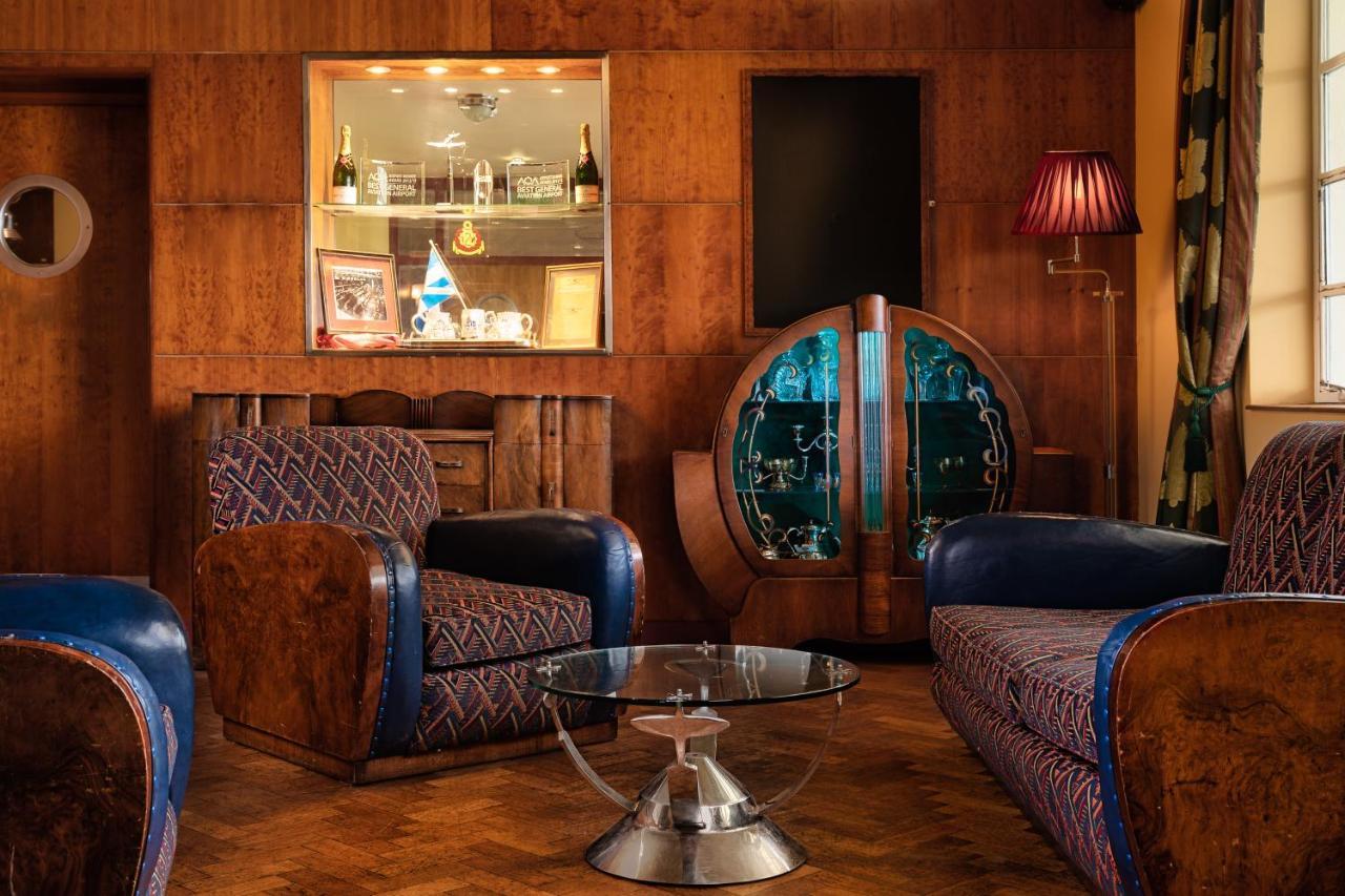 The Aviator Hotel Sywell エクステリア 写真