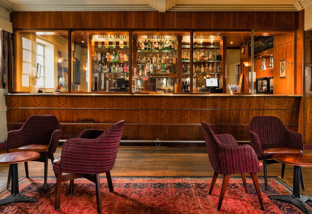 The Aviator Hotel Sywell エクステリア 写真